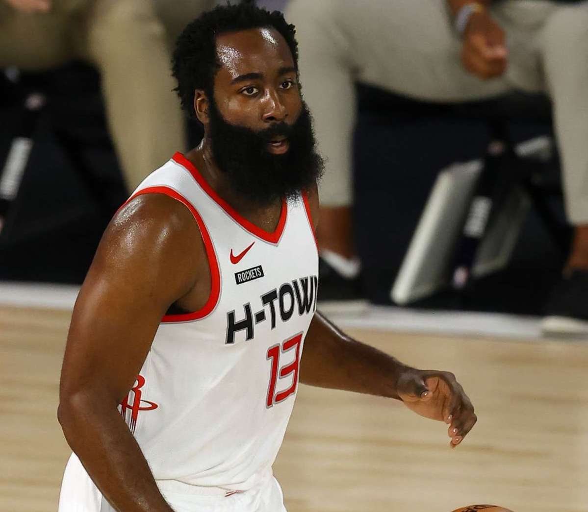 技多次在西 技多次在西