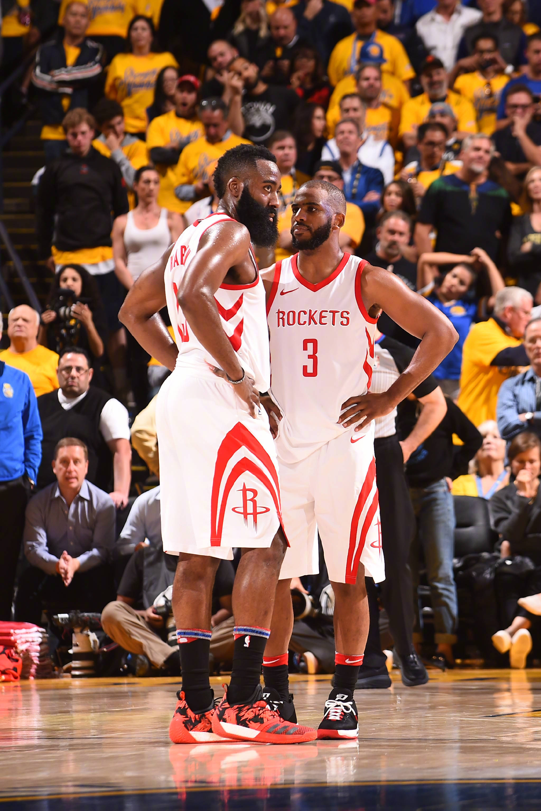 一触即发 一触即发