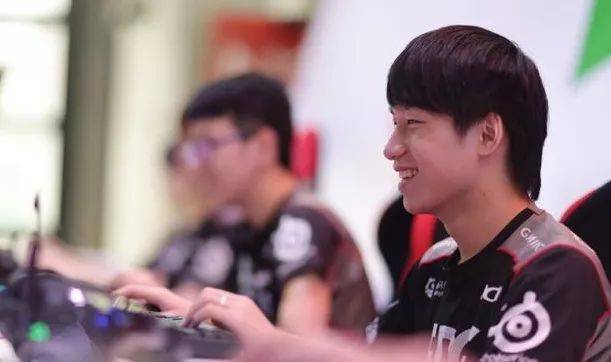 毫米级越位 毫米级越位