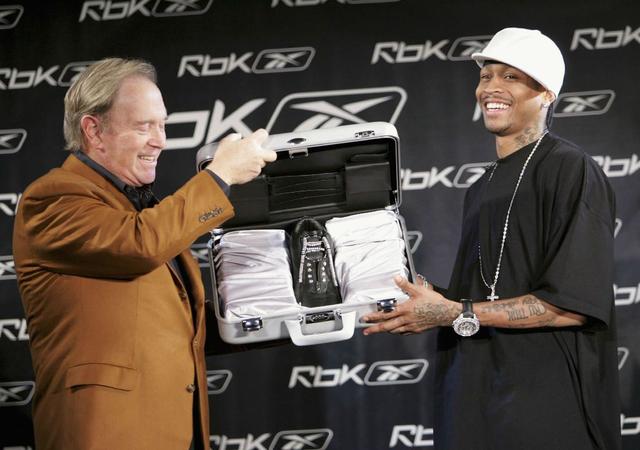球舞台上的